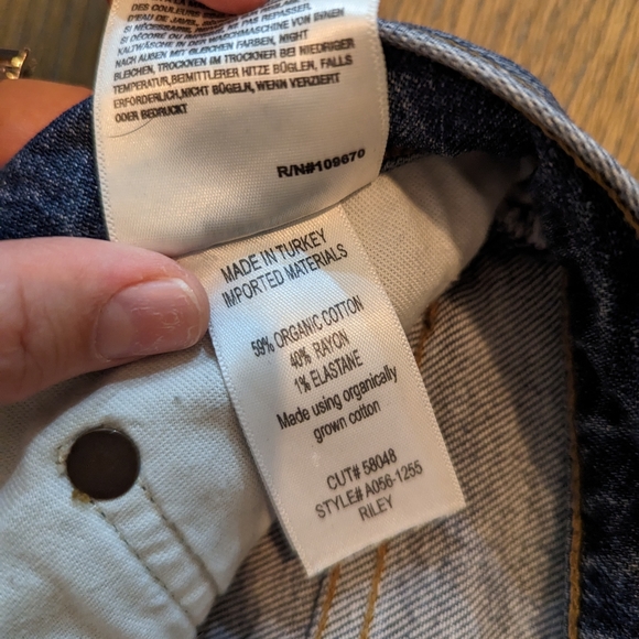 Agolde Distressed Riley Jeans - Picture 6 of 9